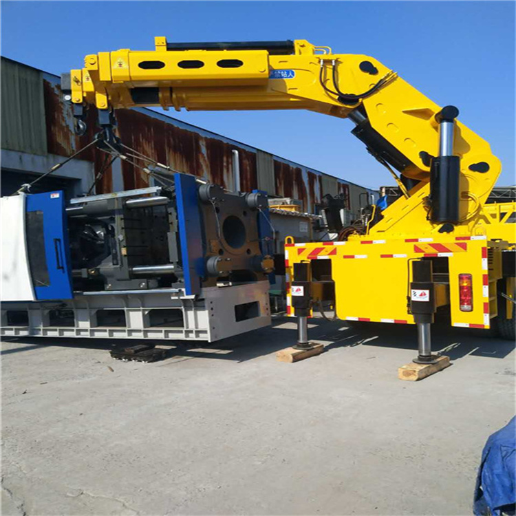 射阳县 大吨位折臂吊出租费用解析：一小时租赁多少钱