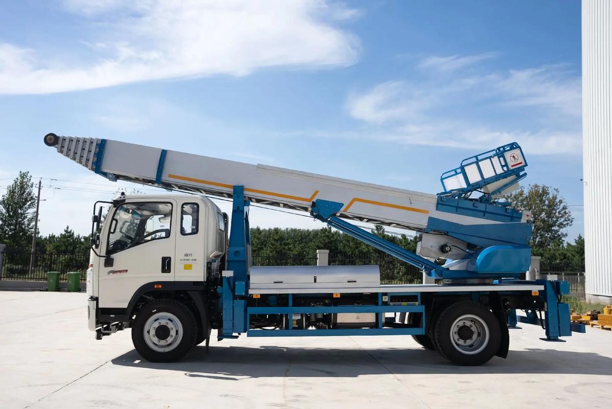 射阳县云梯上料车租赁费用