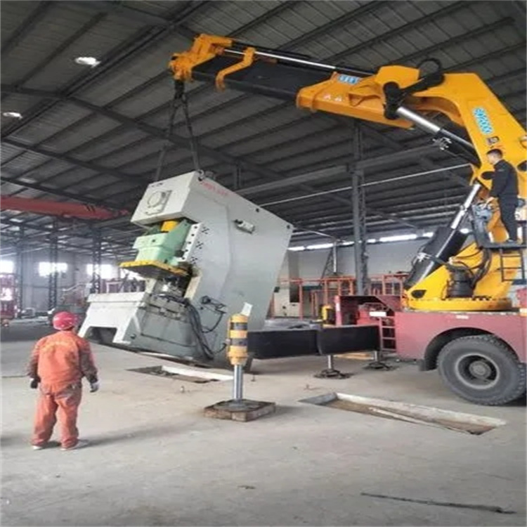 射阳县80吨折臂吊车出租附近电话