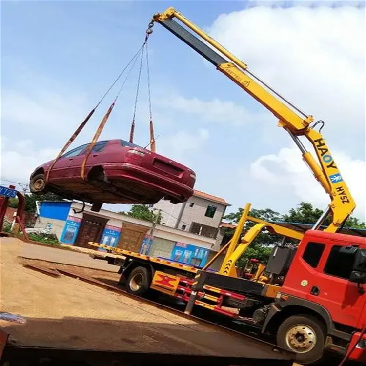 射阳县吊车吊汽车的正确方法